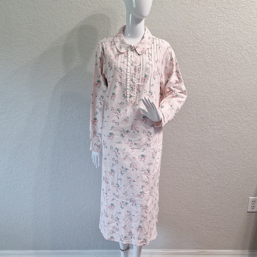 La Cera Night Gown NWT